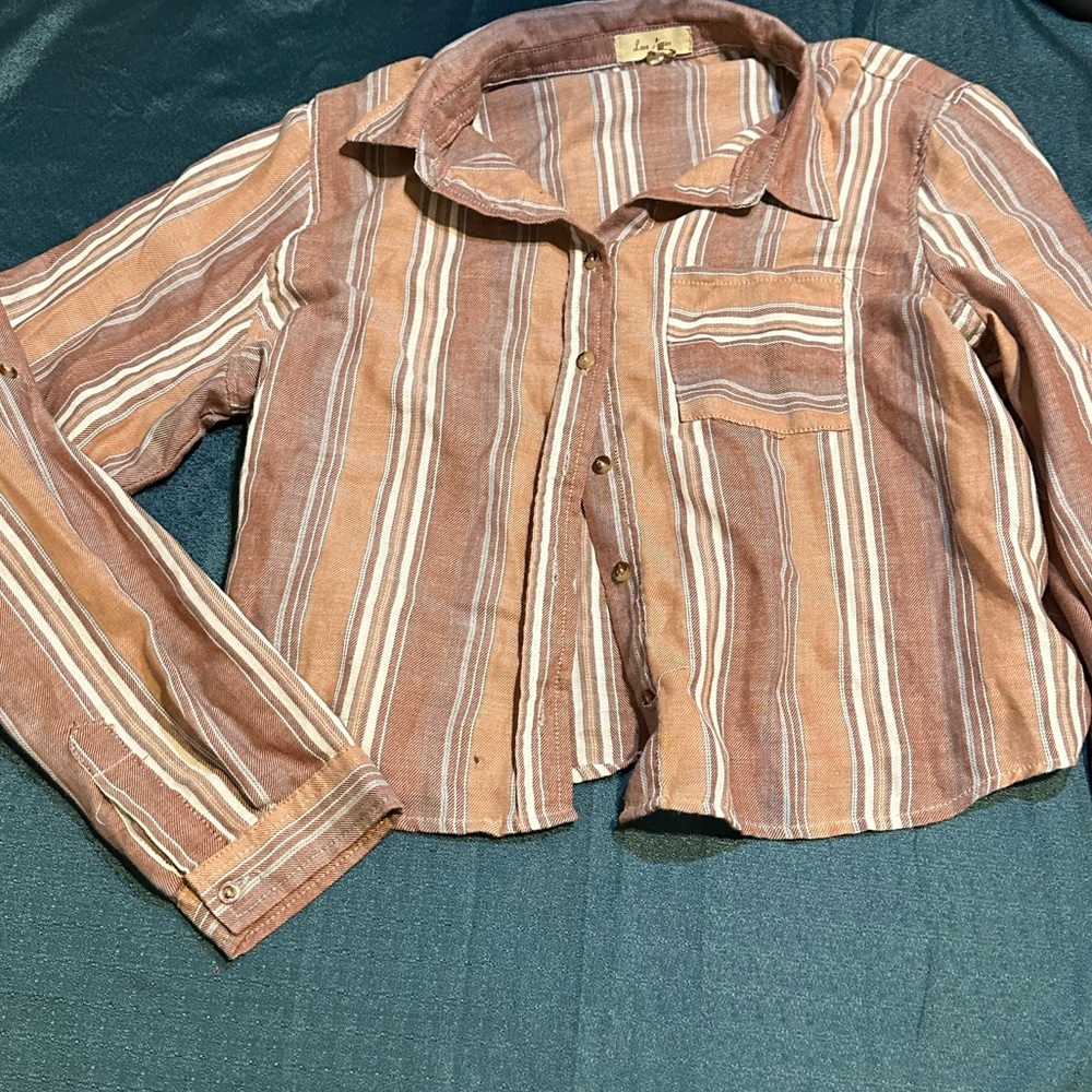 Very cute 70s button up